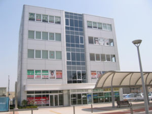 研究学園駅前岡田ビル